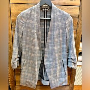 Aritzia babaton size 00 blazer houndstooth black white and cream excellent shape